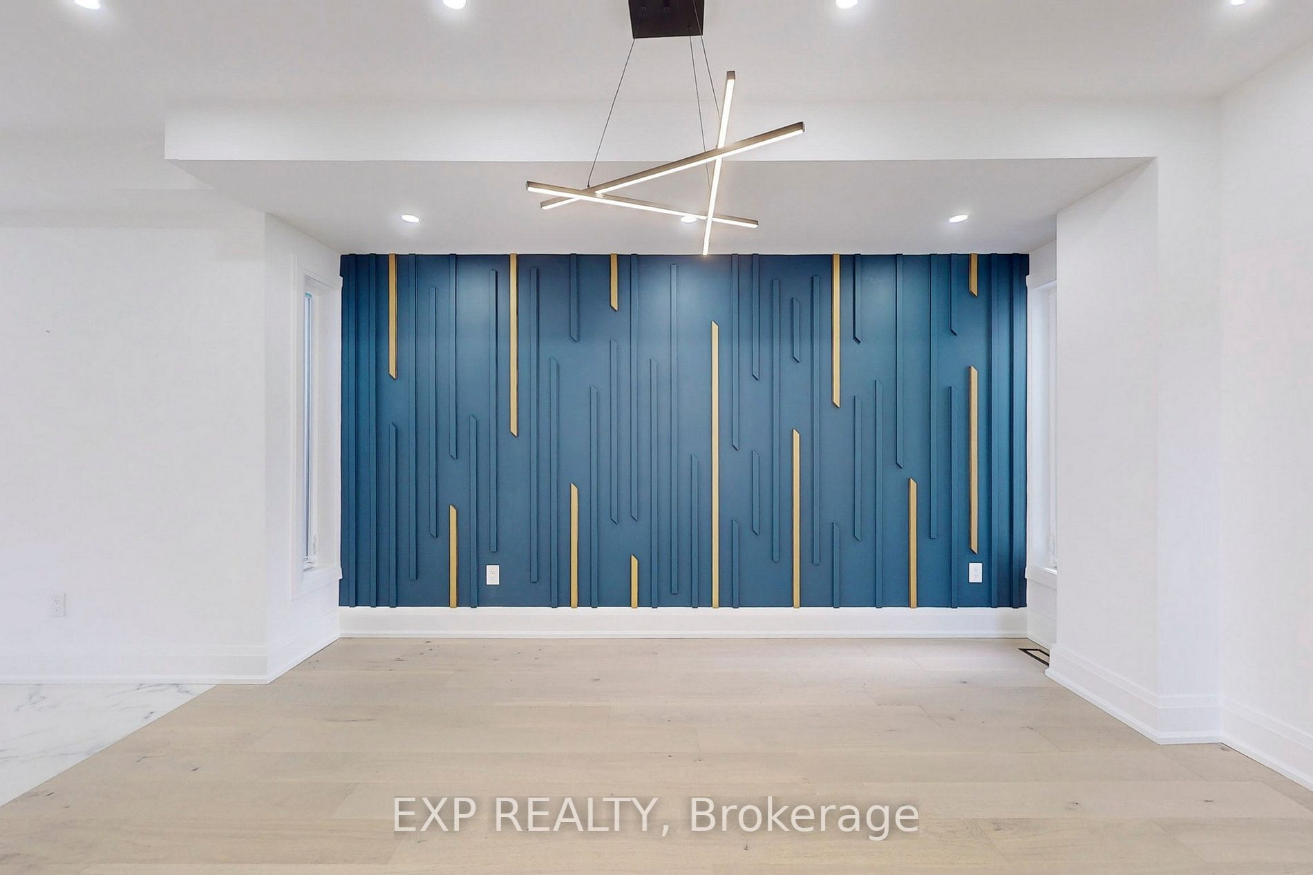 83 Kalmar Ave