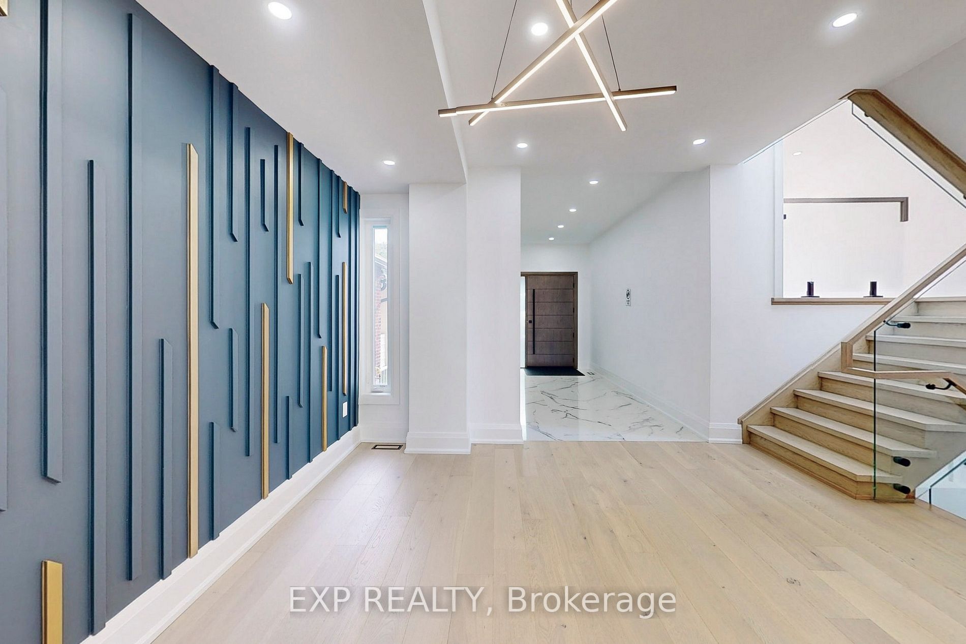 83 Kalmar Ave