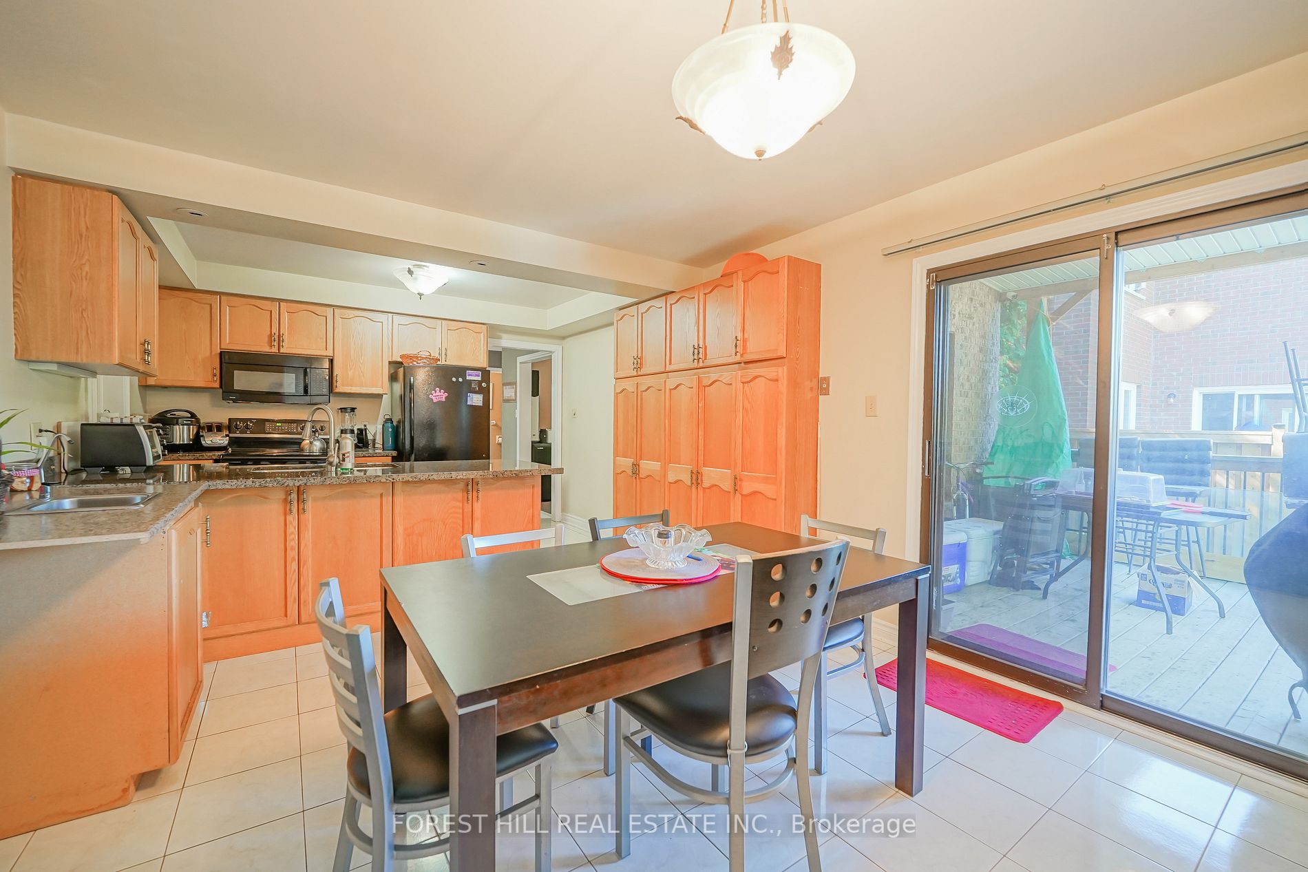 37 Corner Stone Cres
