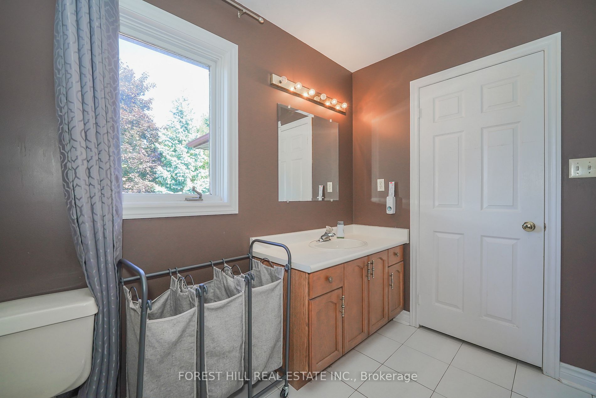 37 Corner Stone Cres