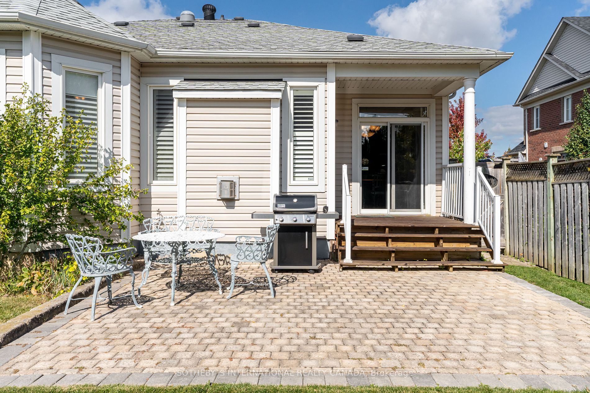 181 Carnwith Dr W