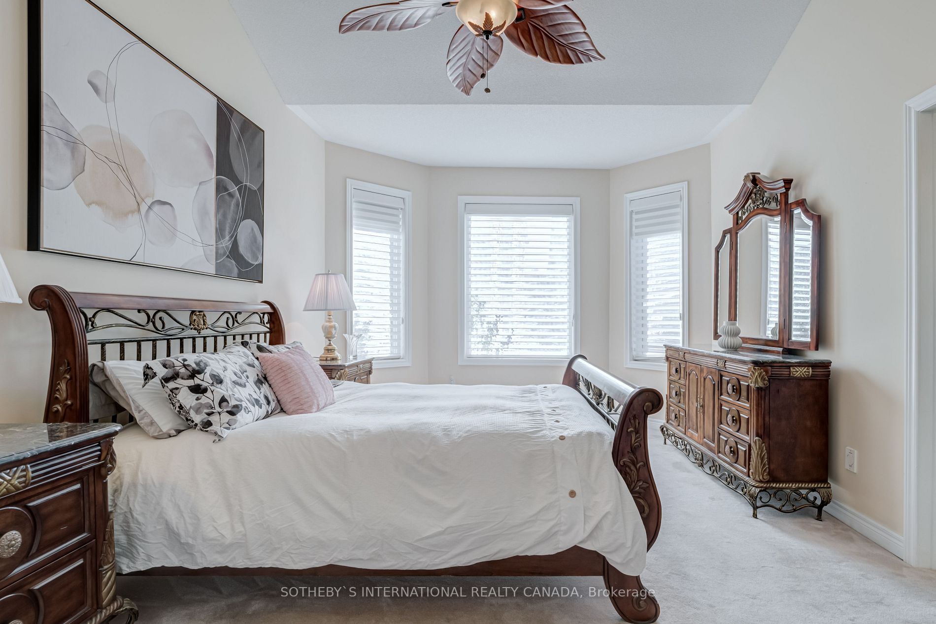181 Carnwith Dr W