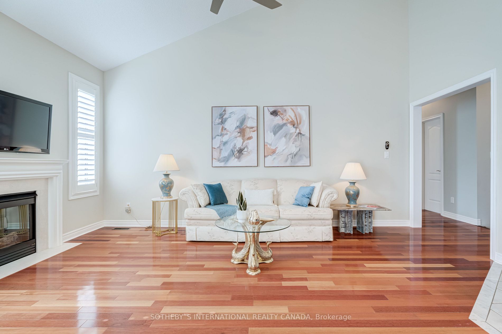 181 Carnwith Dr W