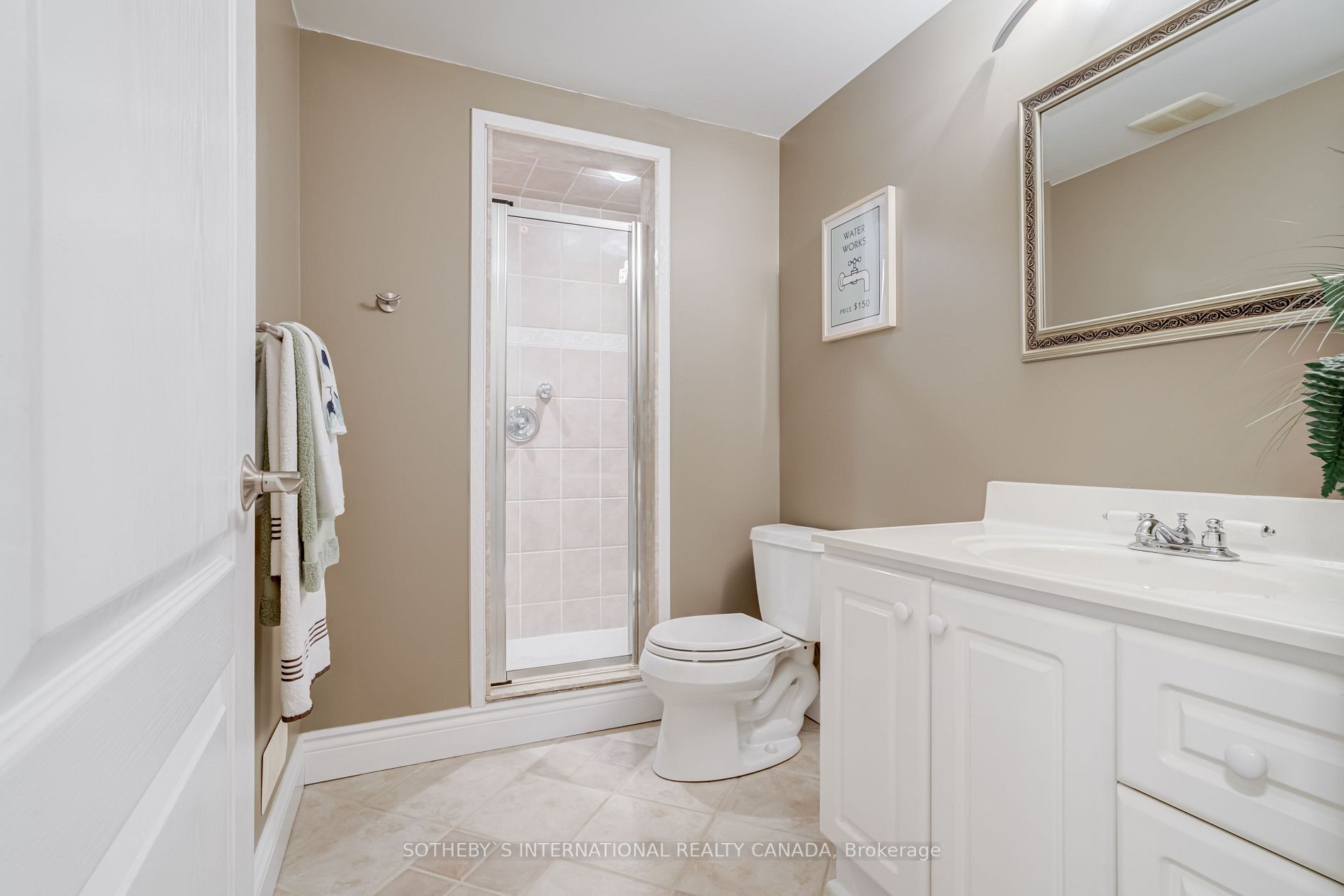181 Carnwith Dr W