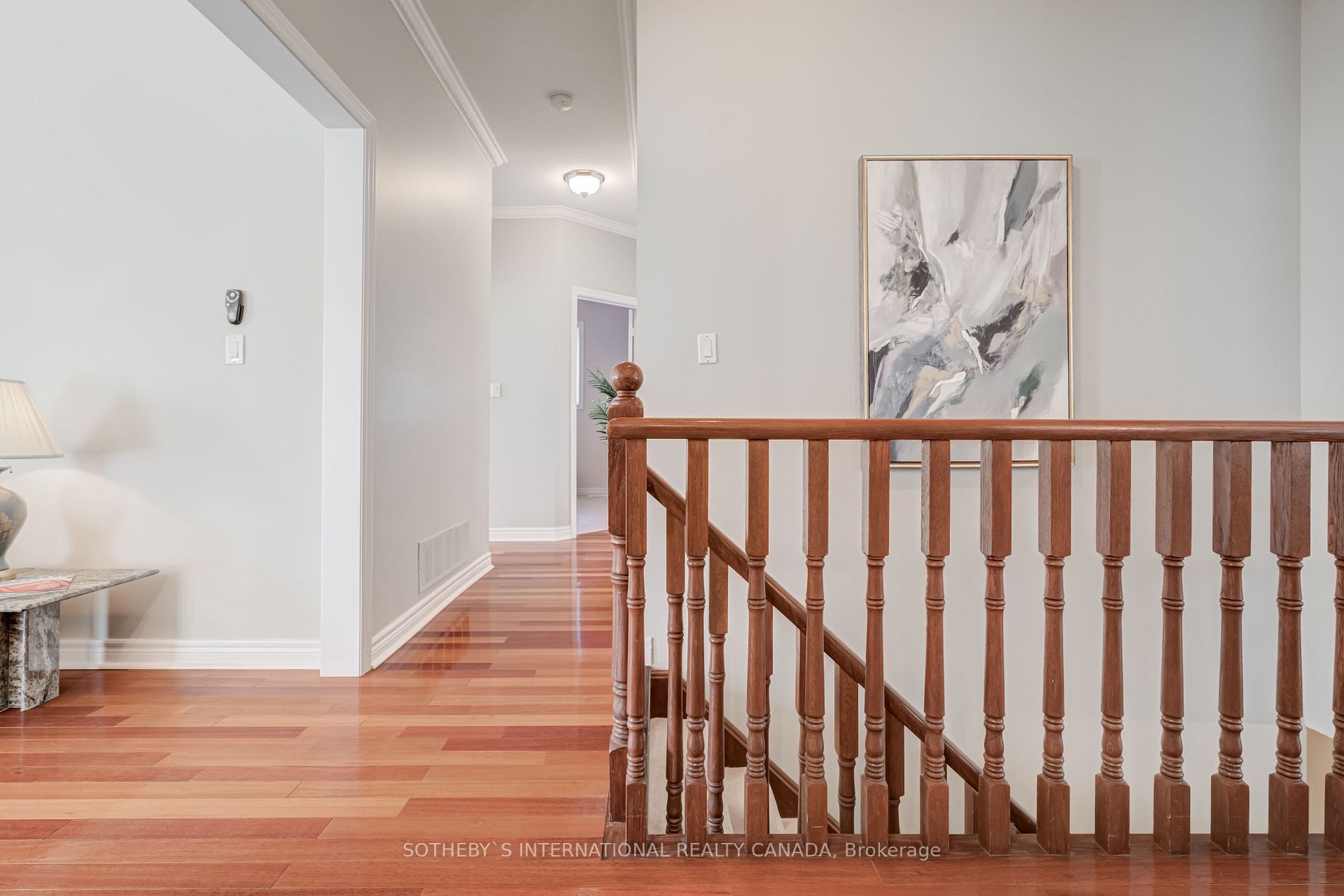 181 Carnwith Dr W