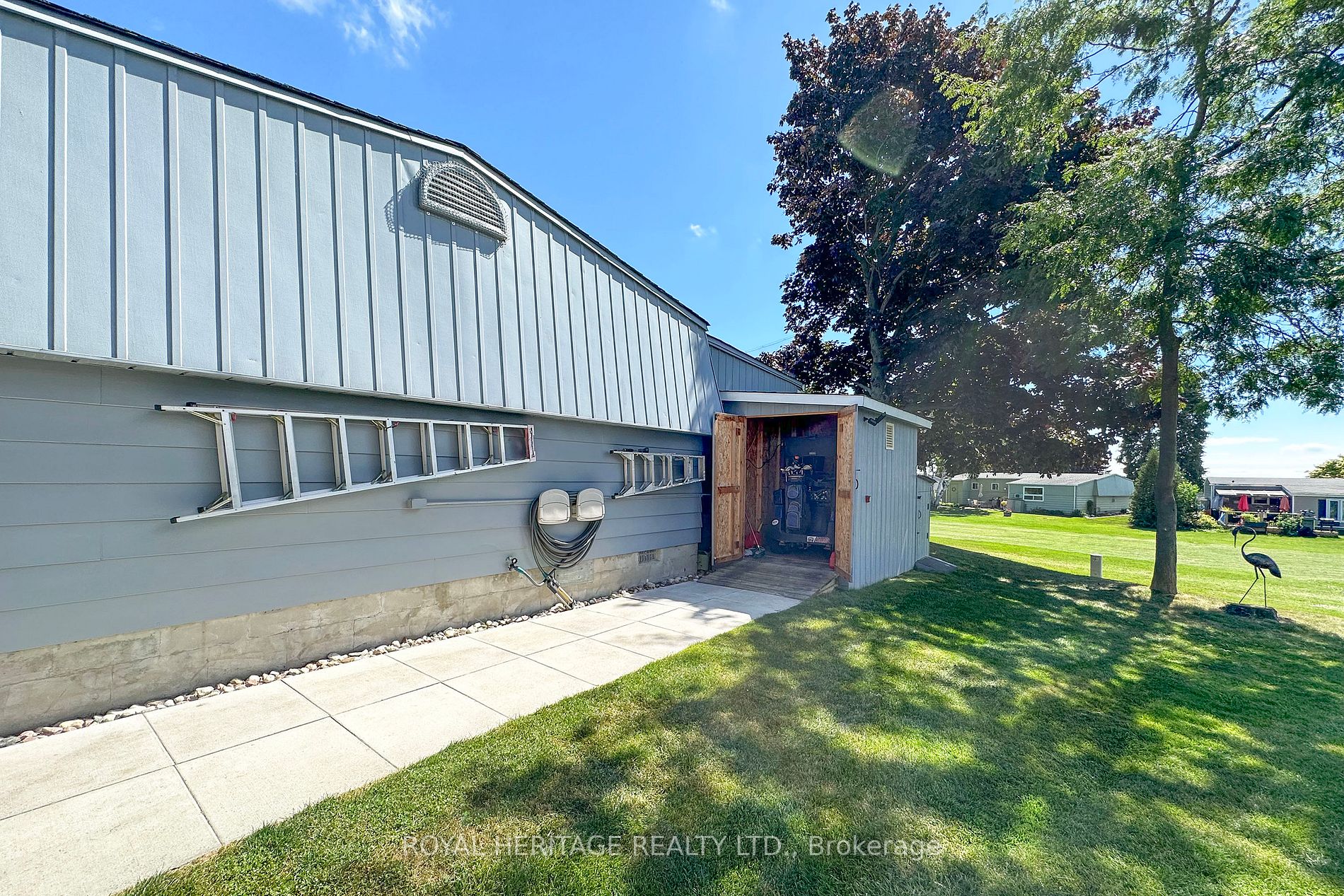 84 Fairway Dr