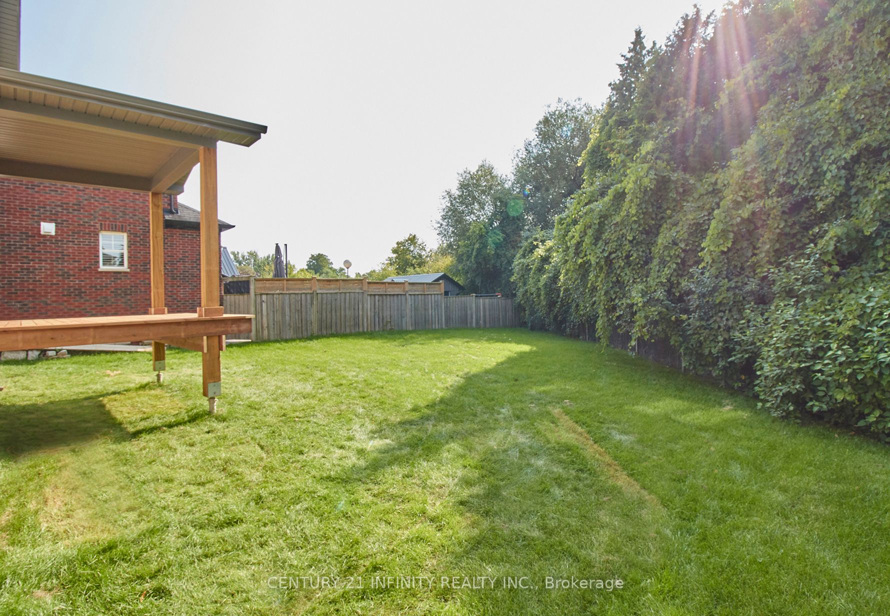 848 Stevenson Rd N