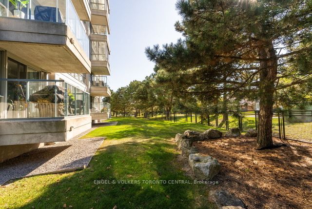 70 Cumberland Lane, #406