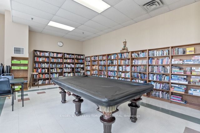 70 Cumberland Lane, #406