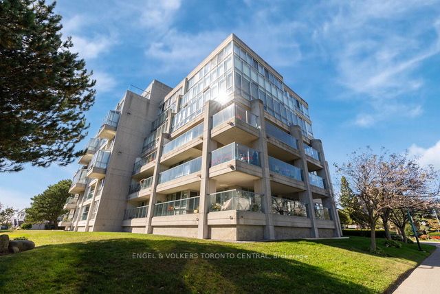 70 Cumberland Lane, #406