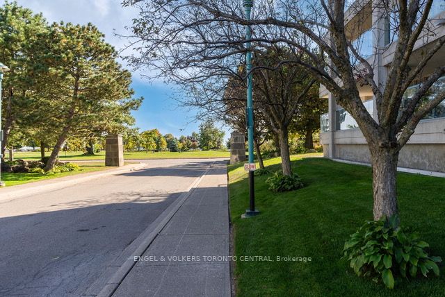 70 Cumberland Lane, #406
