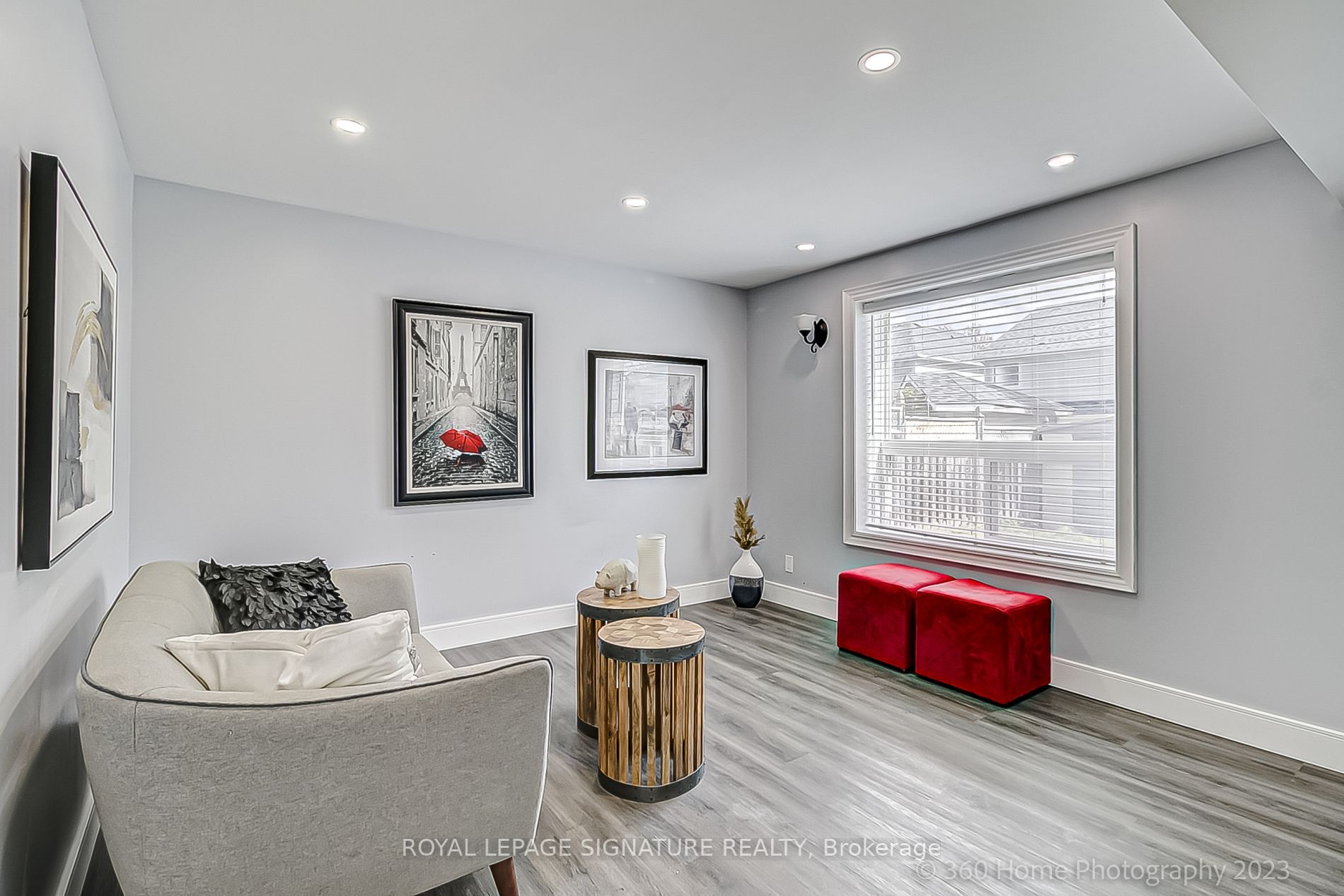 1131 Ashgrove Cres