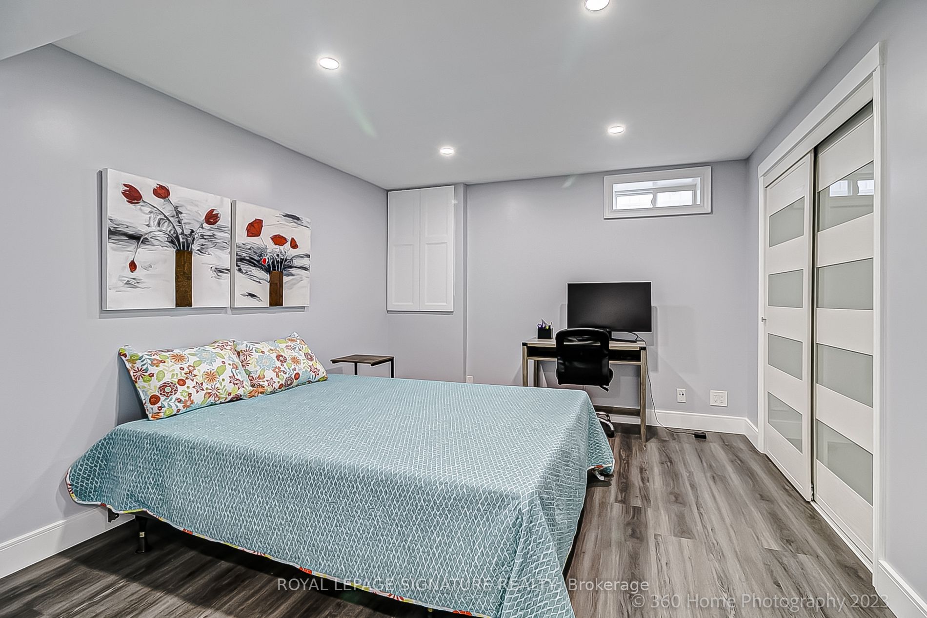 1131 Ashgrove Cres