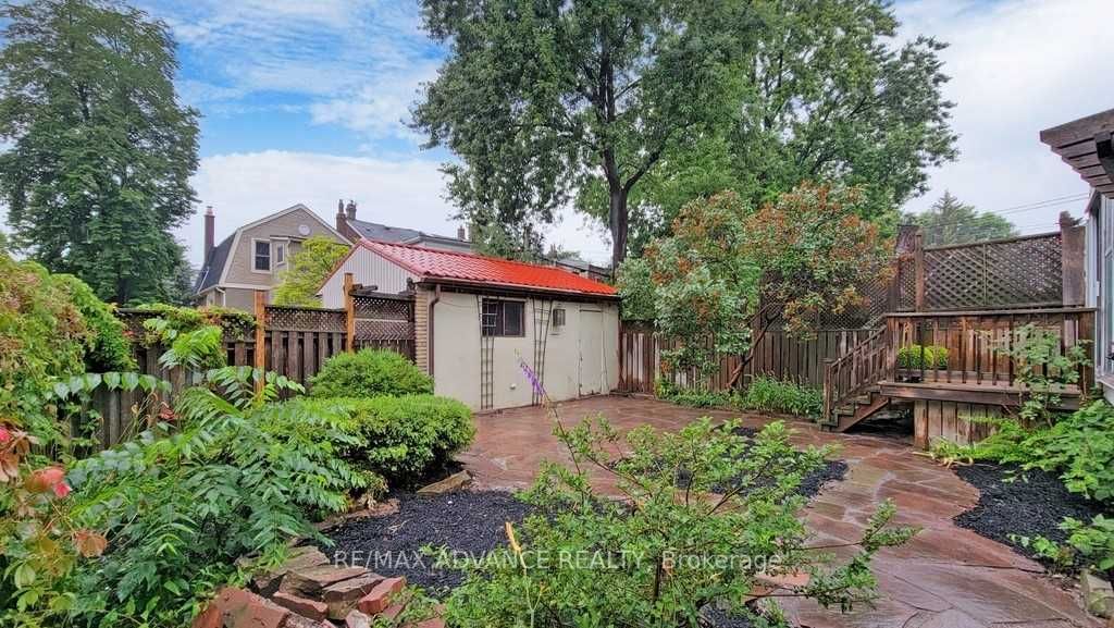 108 Eaton Ave