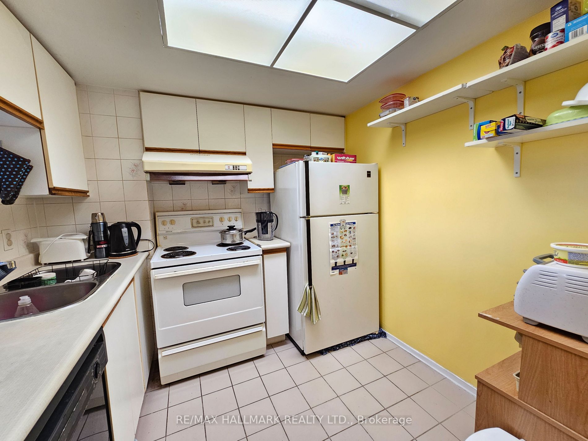 1470 Midland Avenue, #511