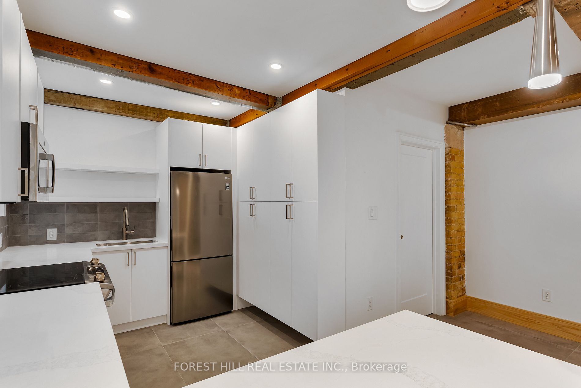97 Lee Ave, ##8