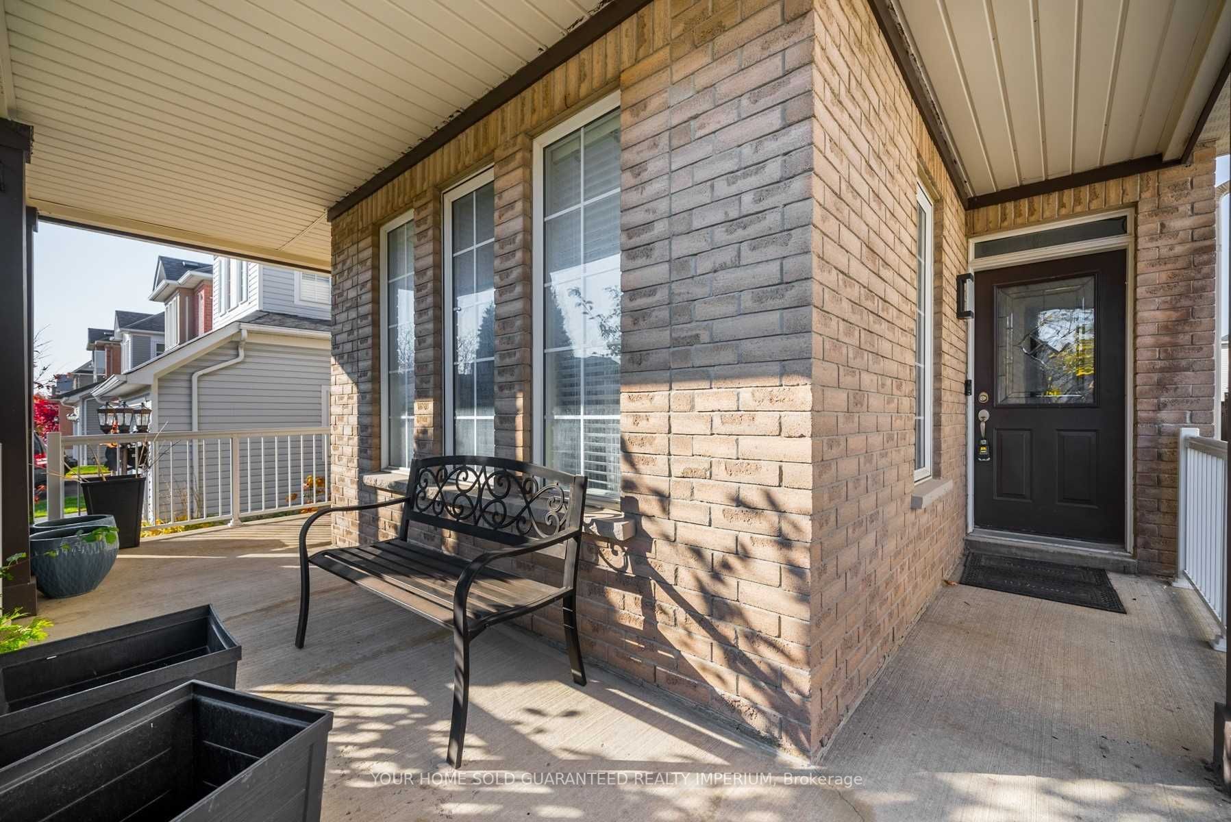 73 Sandford Cres