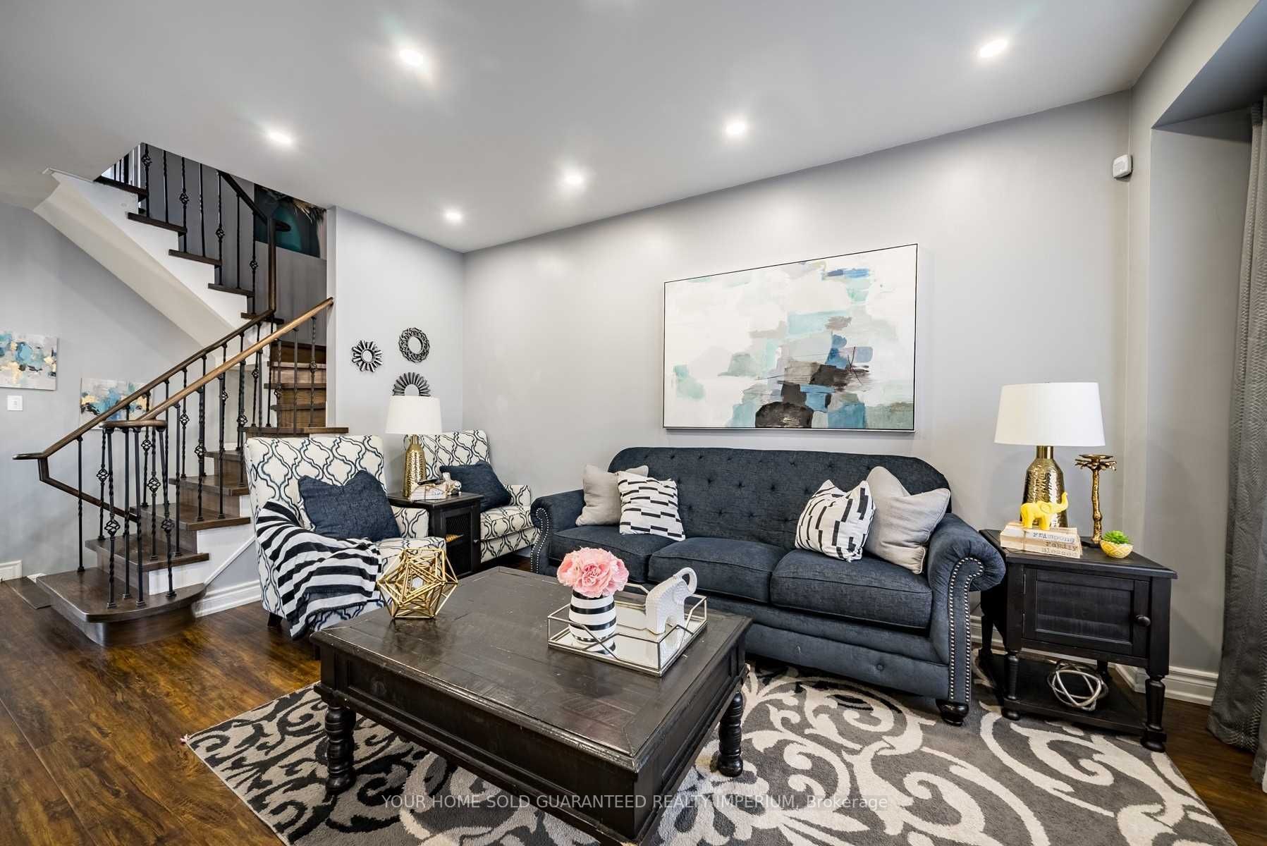 73 Sandford Cres