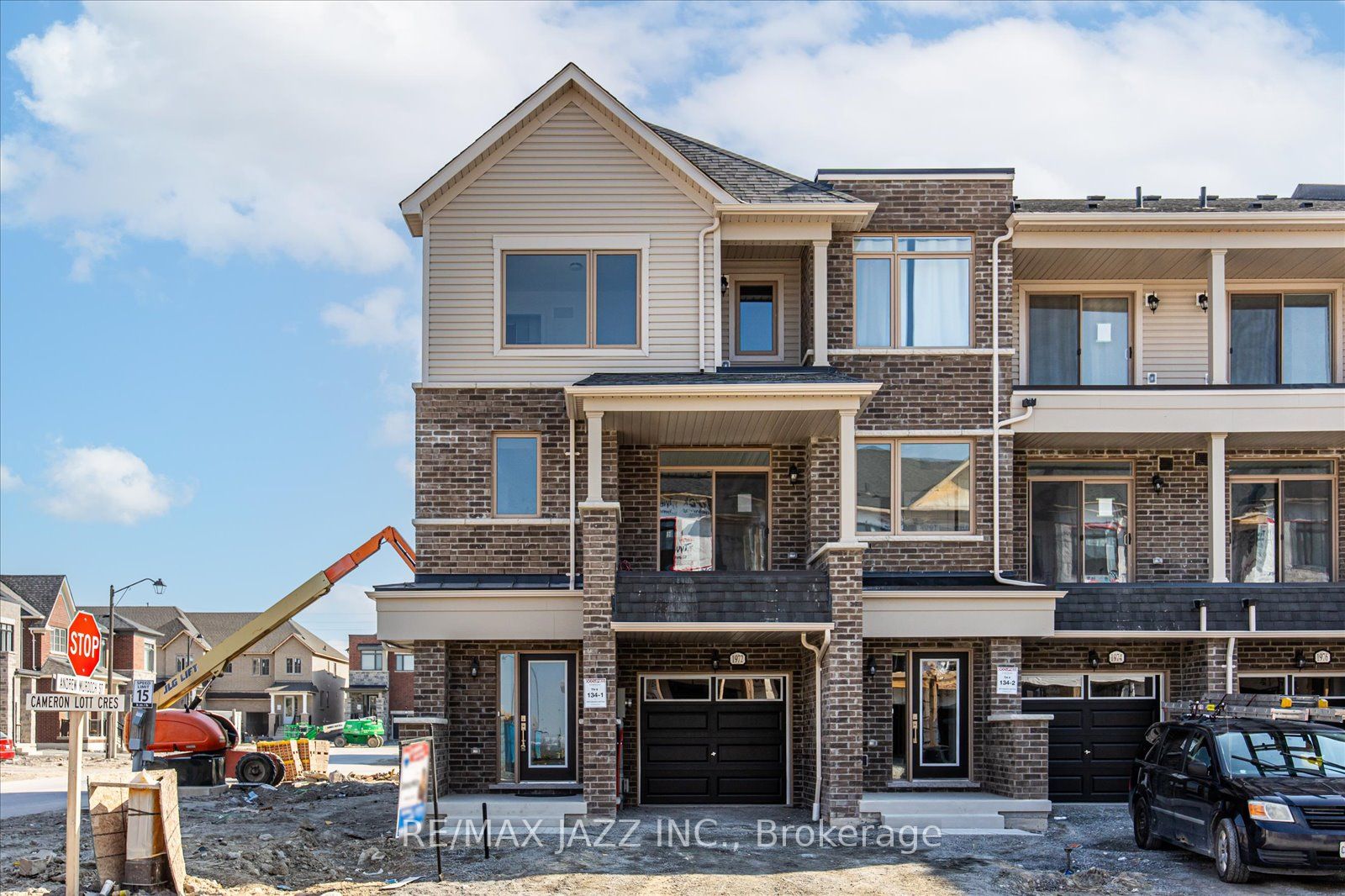 1972 Cameron Lott Crescent