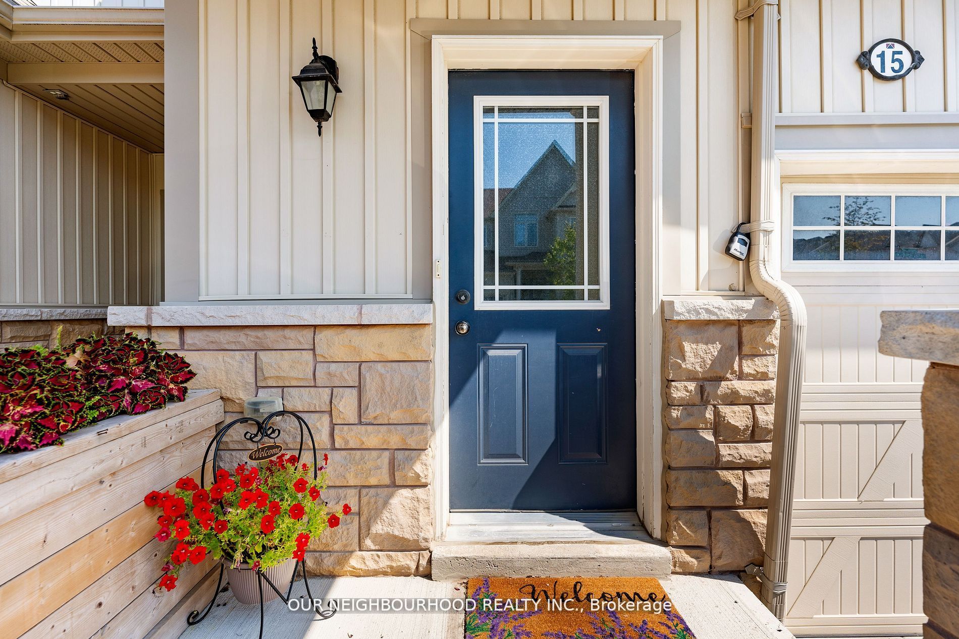 15 Dykstra Lane