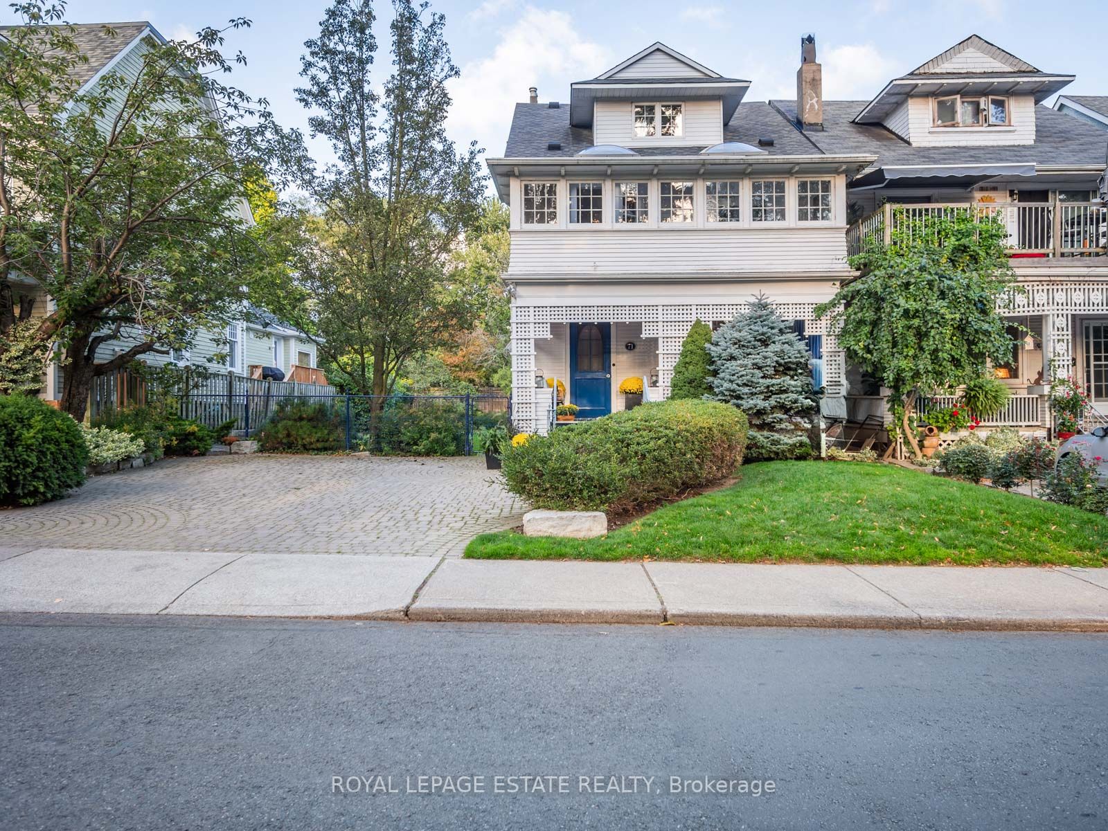 71-73 Lee Ave