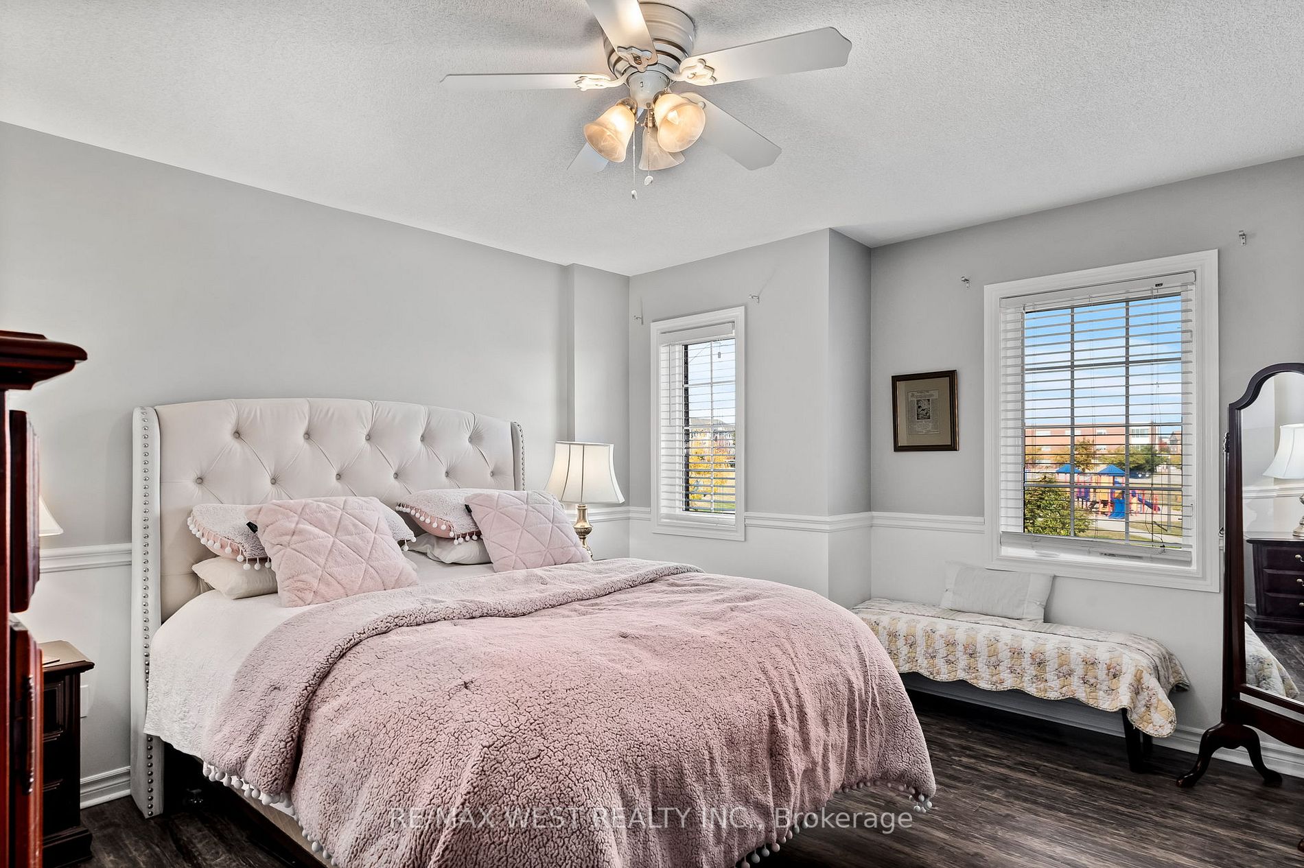 100 Bagnell Crescent