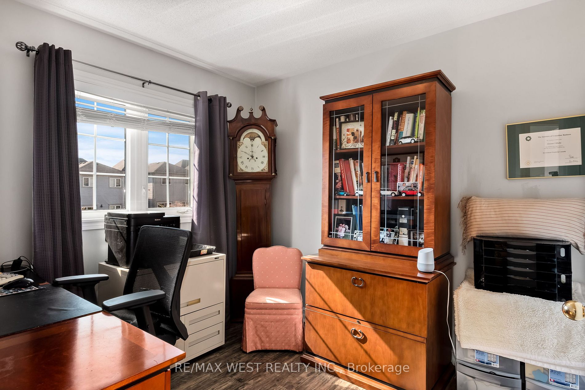100 Bagnell Crescent
