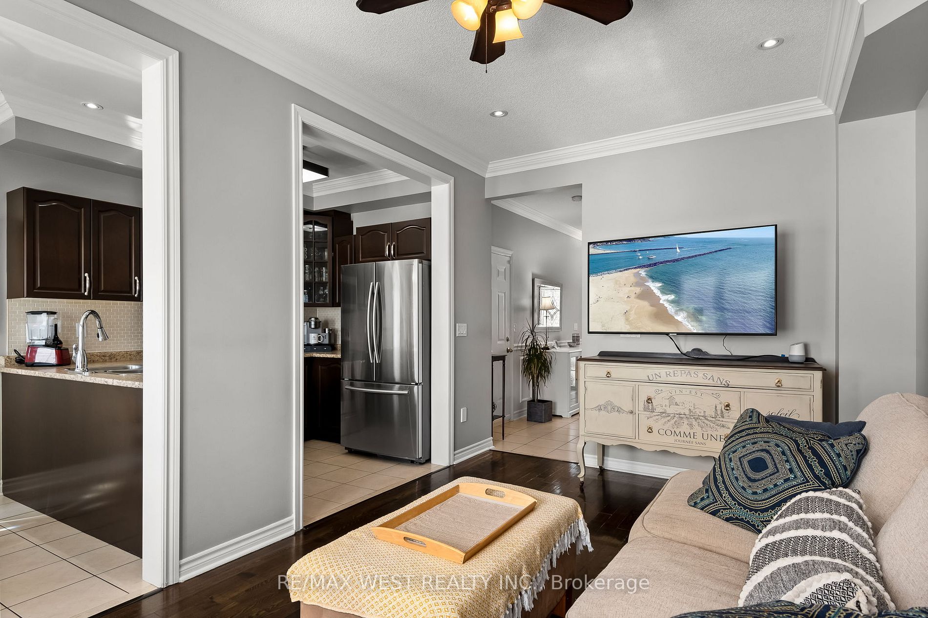 100 Bagnell Crescent