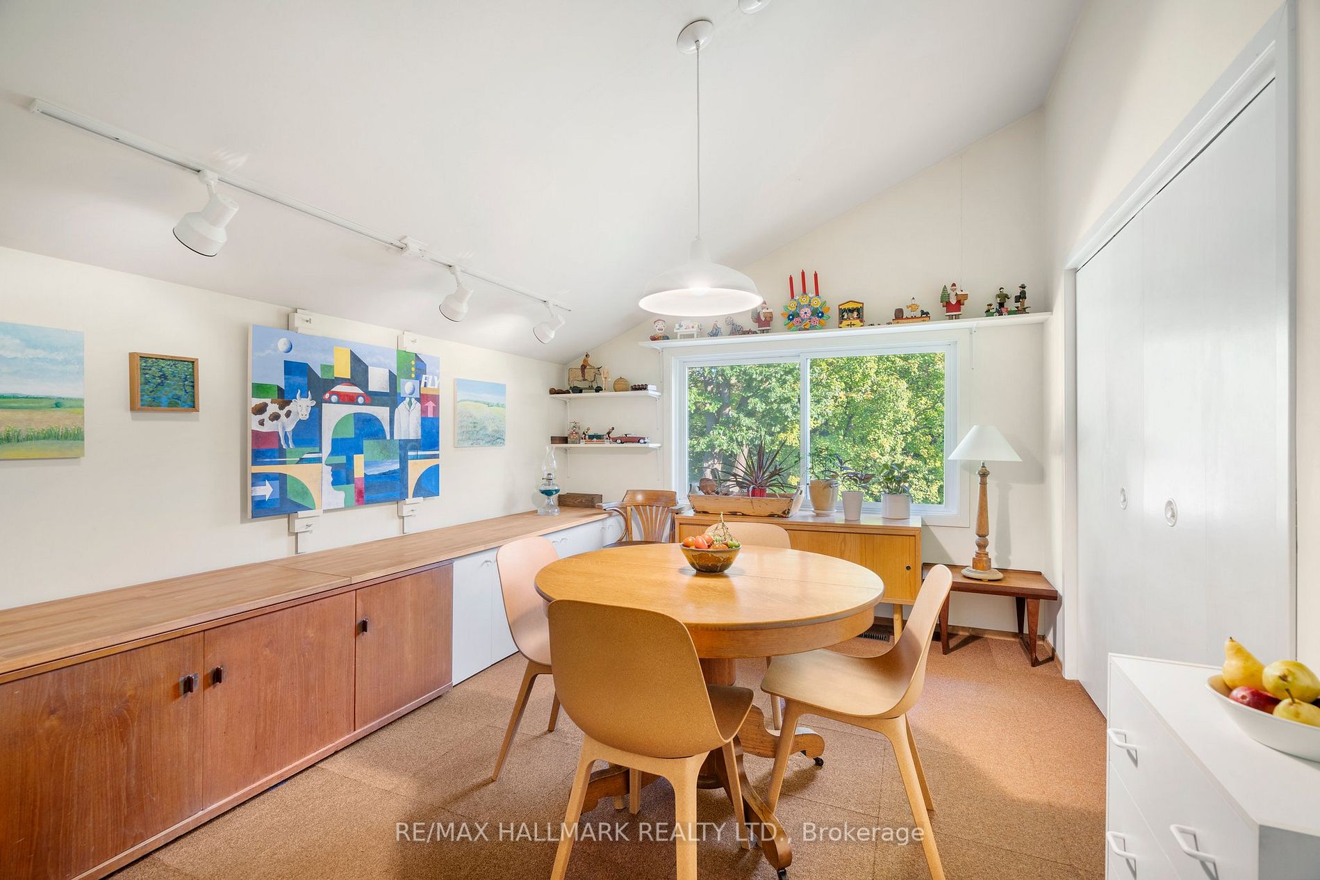 221 Birkdale Road