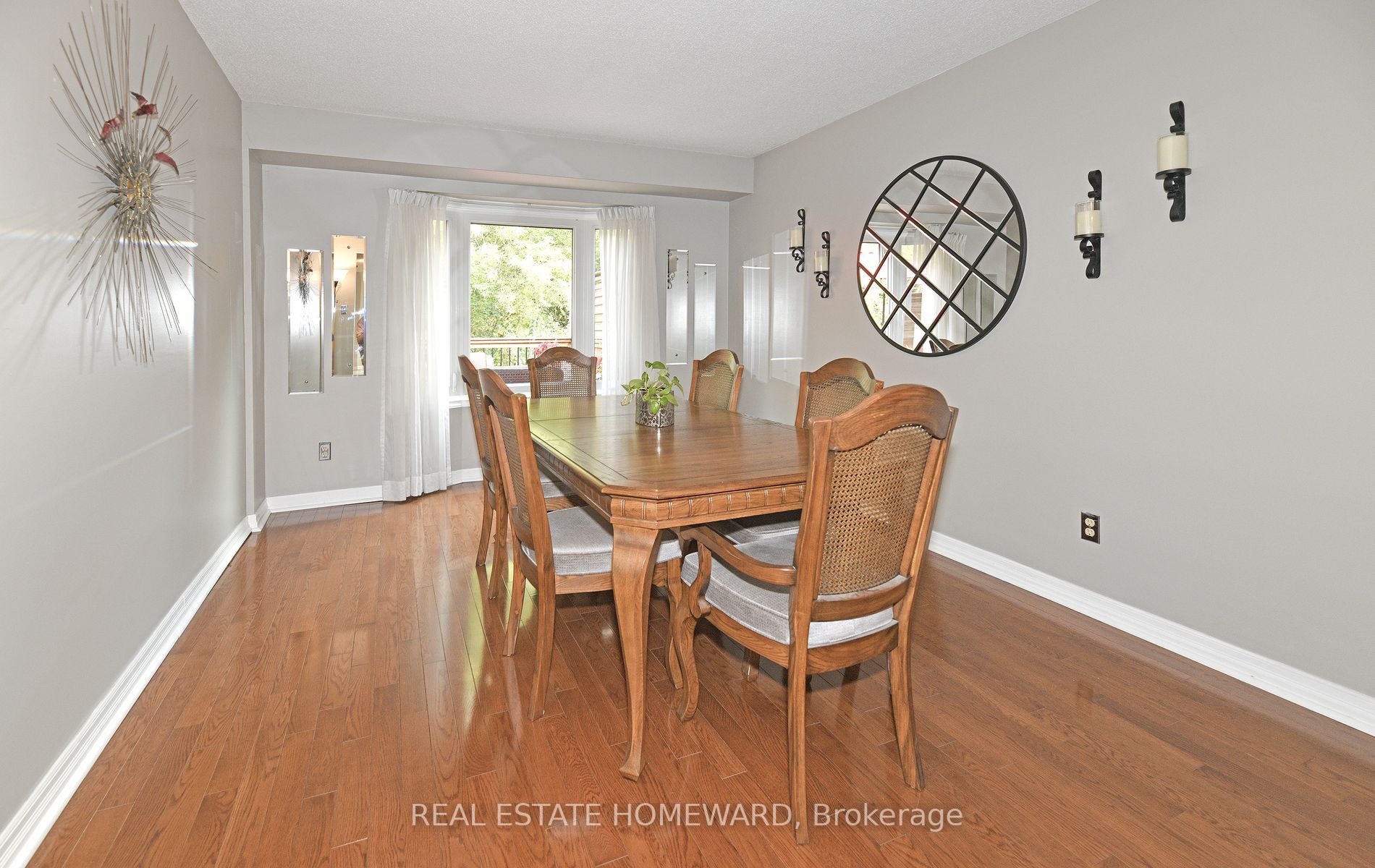 45 Harman Drive E