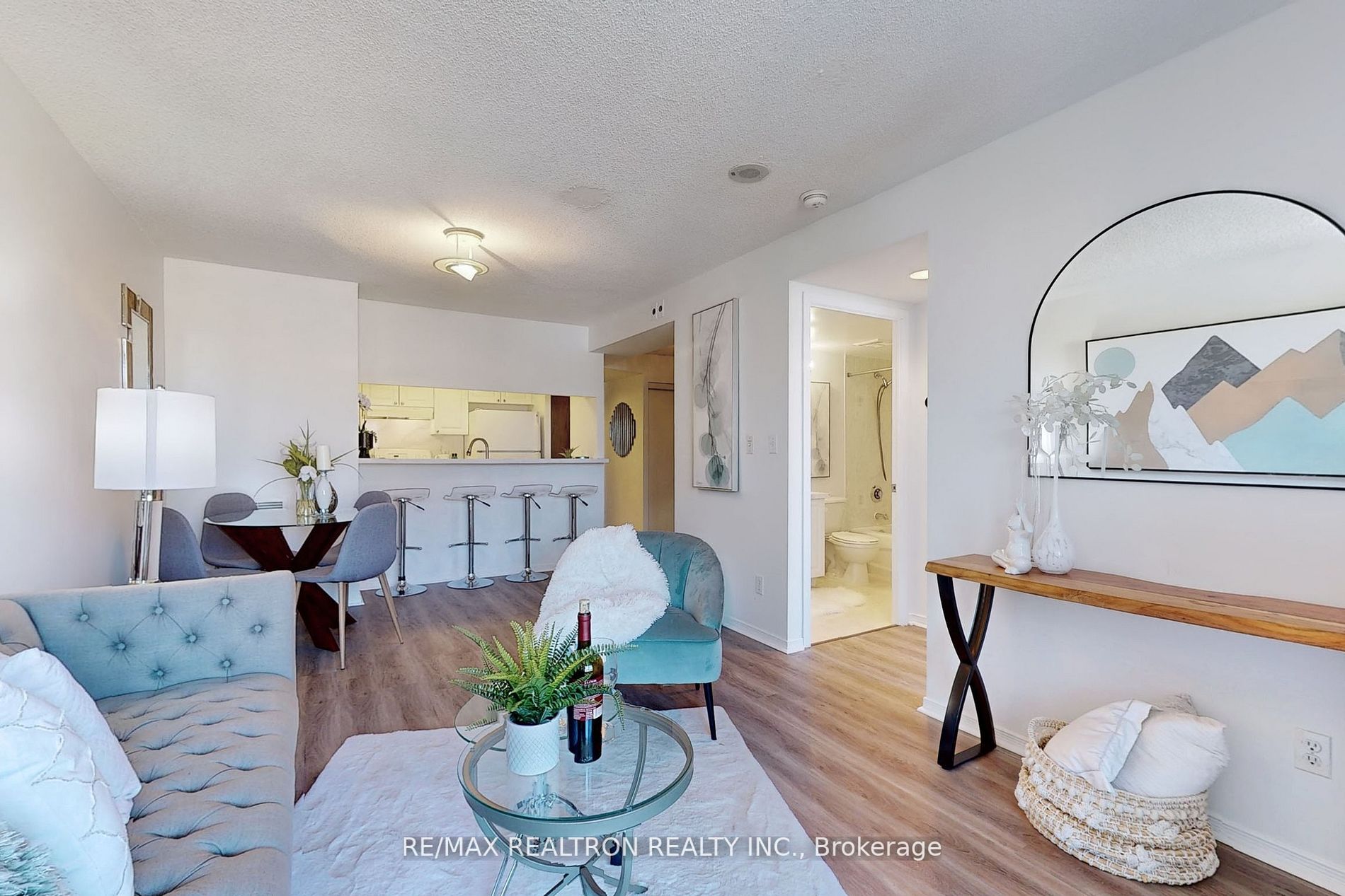 1765 Queen St E, #306