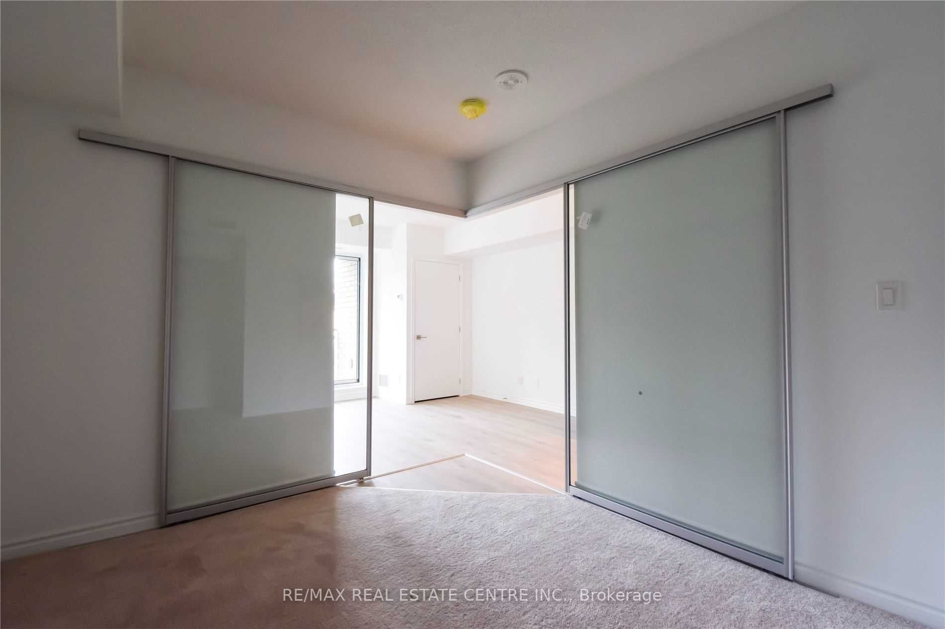 1 Falaise Rd, #207