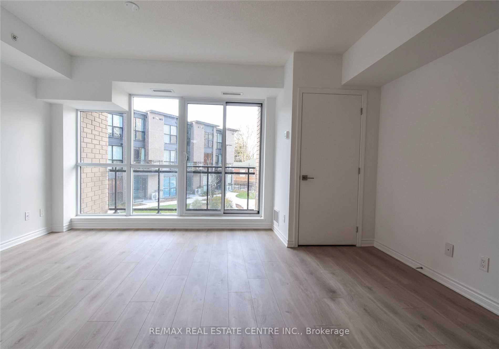 1 Falaise Rd, #207