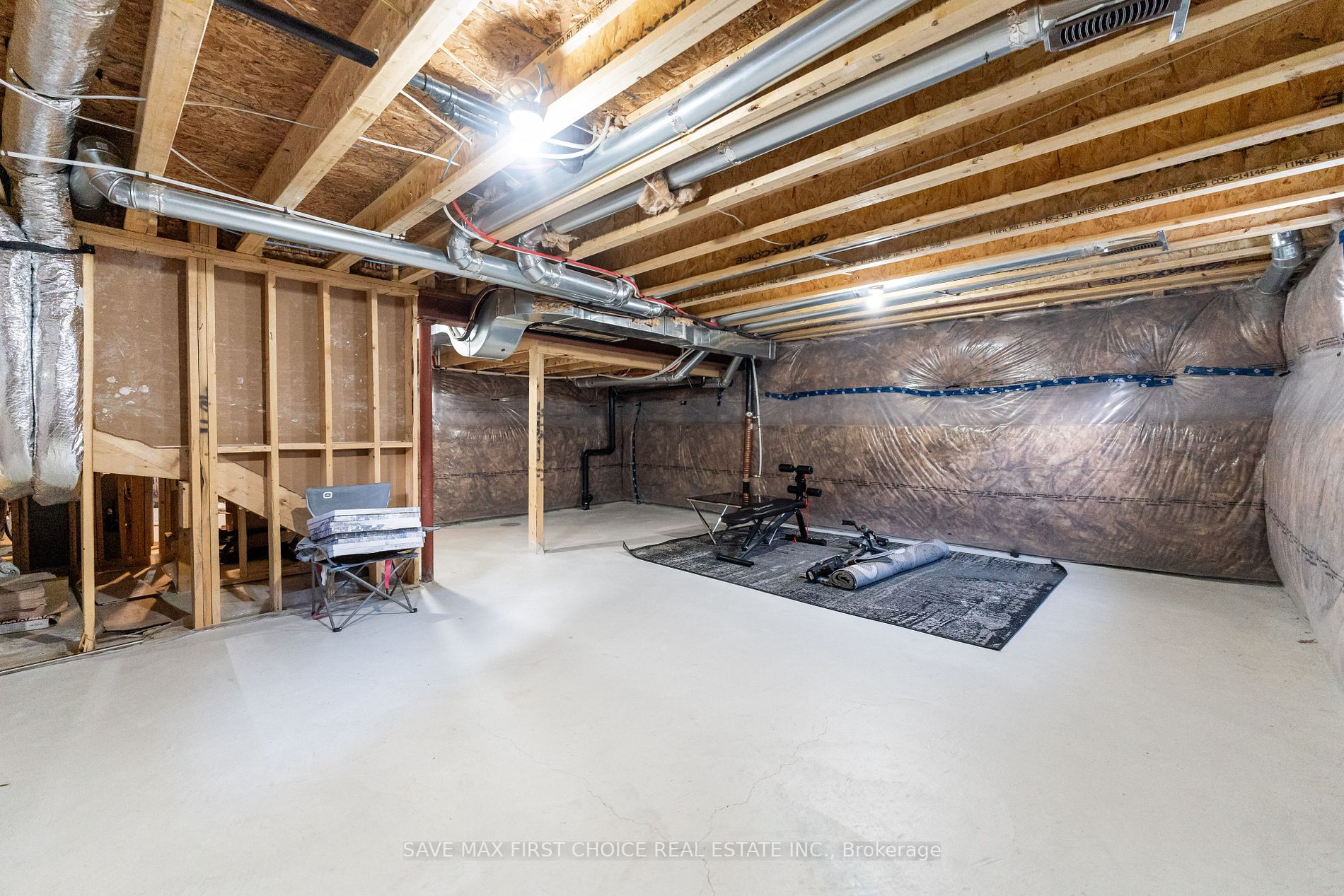 44 Broden Cres