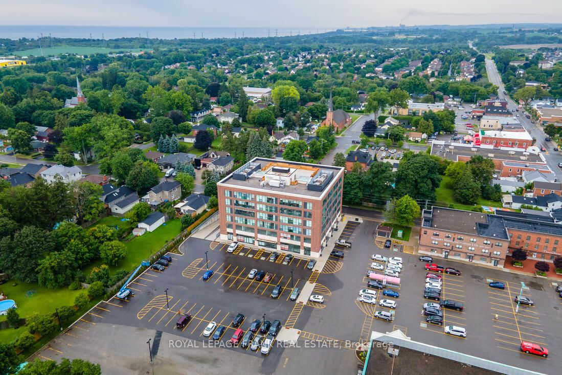 109 King Ave, #203