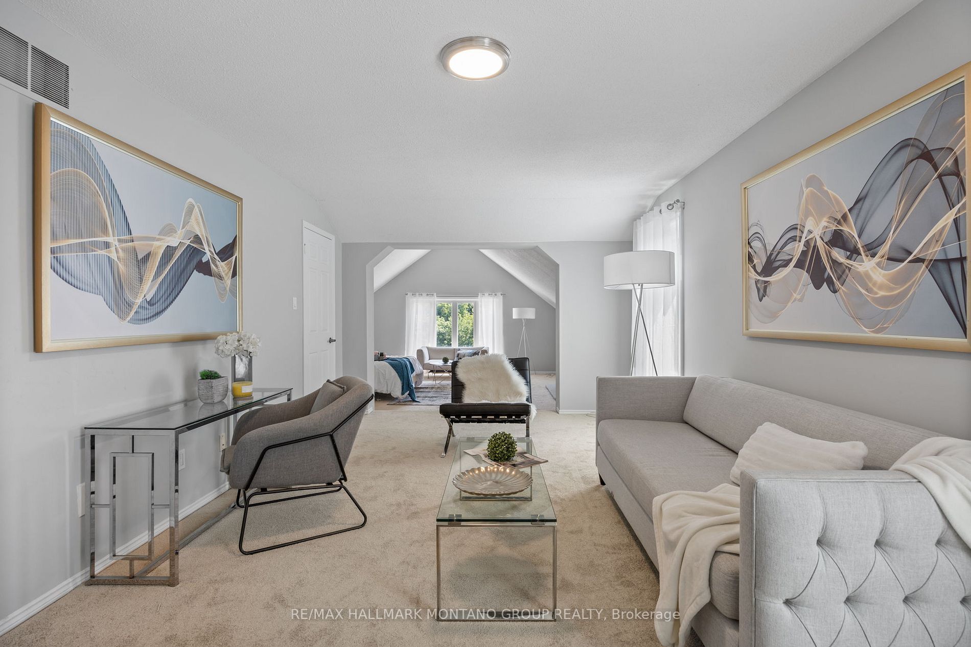 647 Weyburn Square