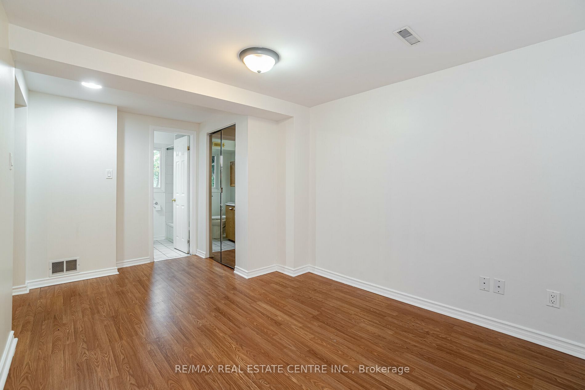 35 Fernbank Place