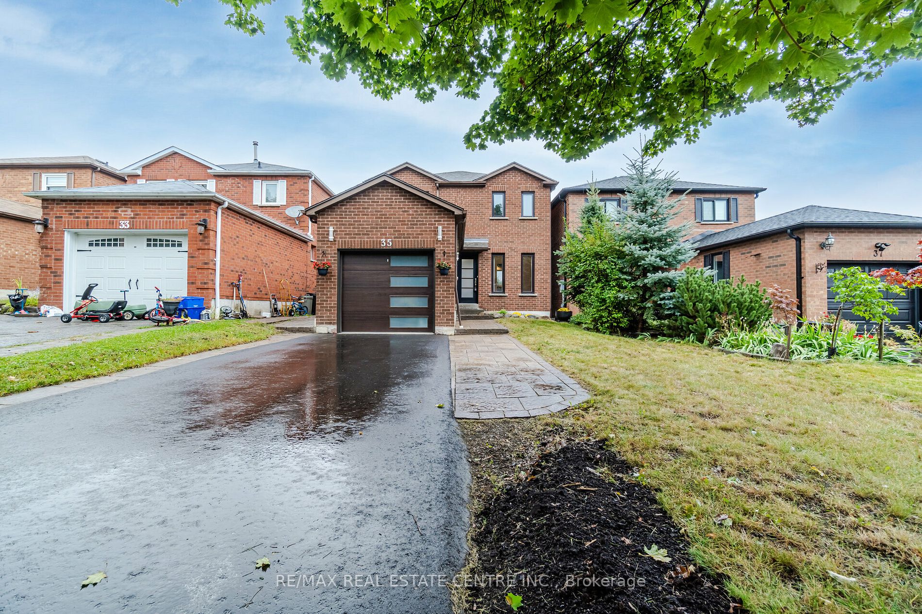 35 Fernbank Place