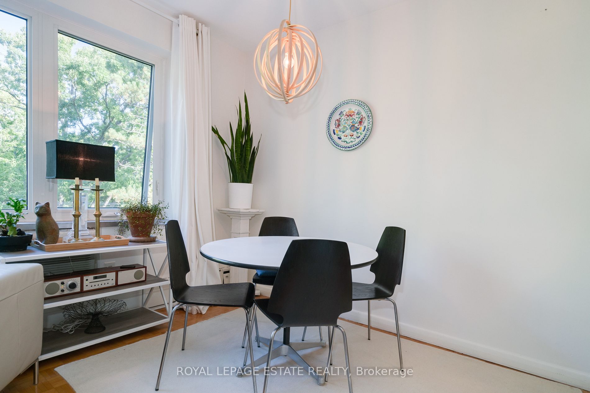 75 Scarborough Rd, #302