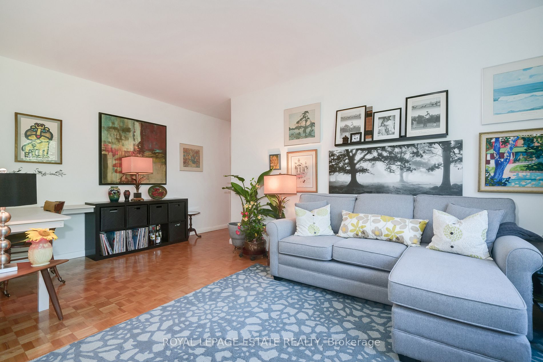 75 Scarborough Rd, #302