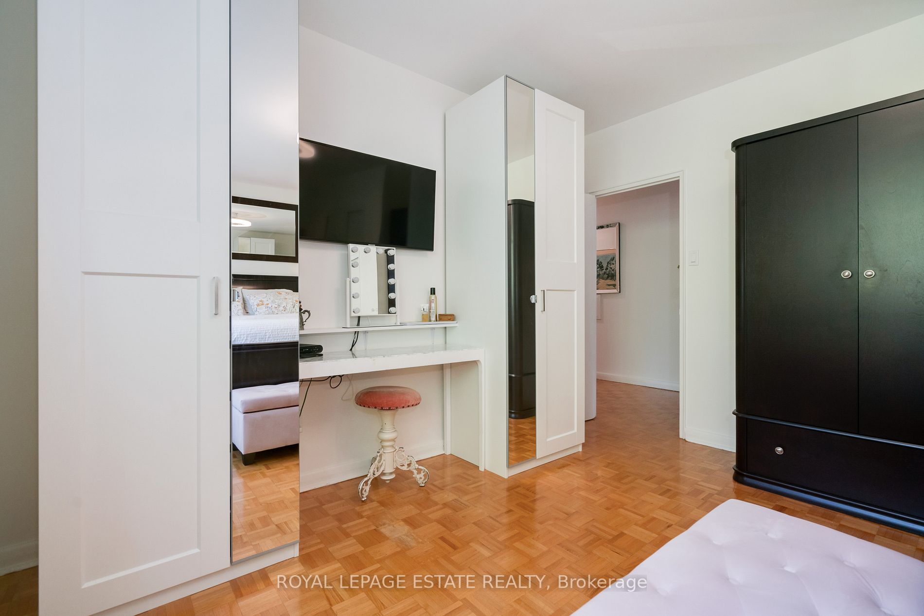 75 Scarborough Rd, #302
