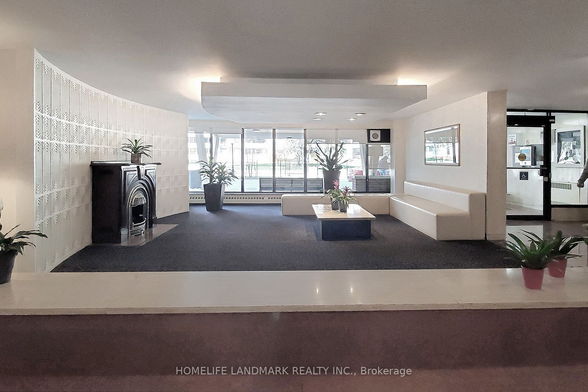 101 Prudential Dr, #103