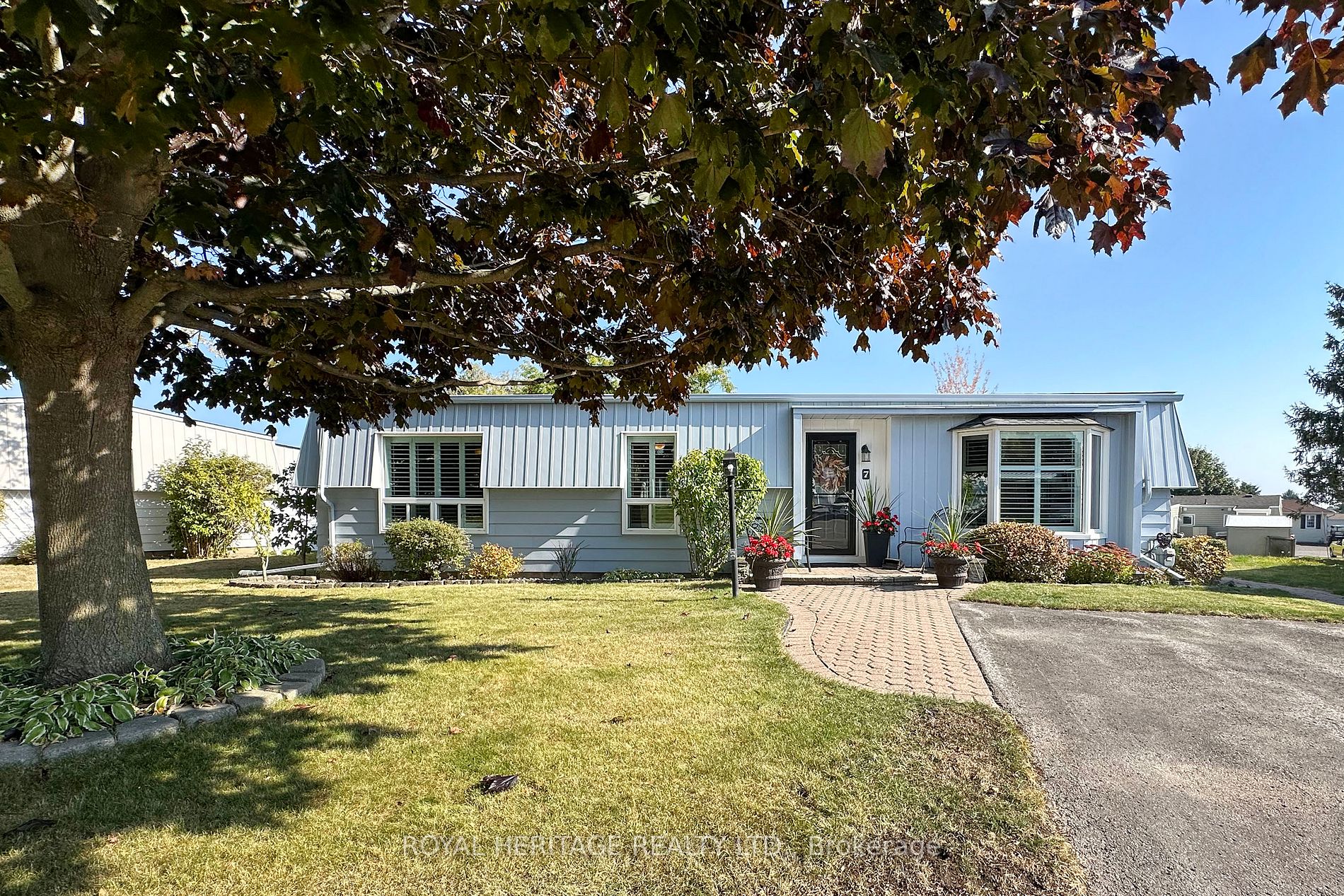 7 Cabot Crt