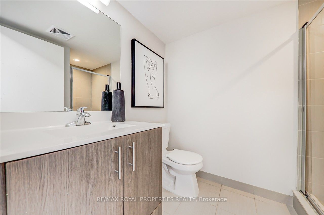 255 Village Green Sq, #2103