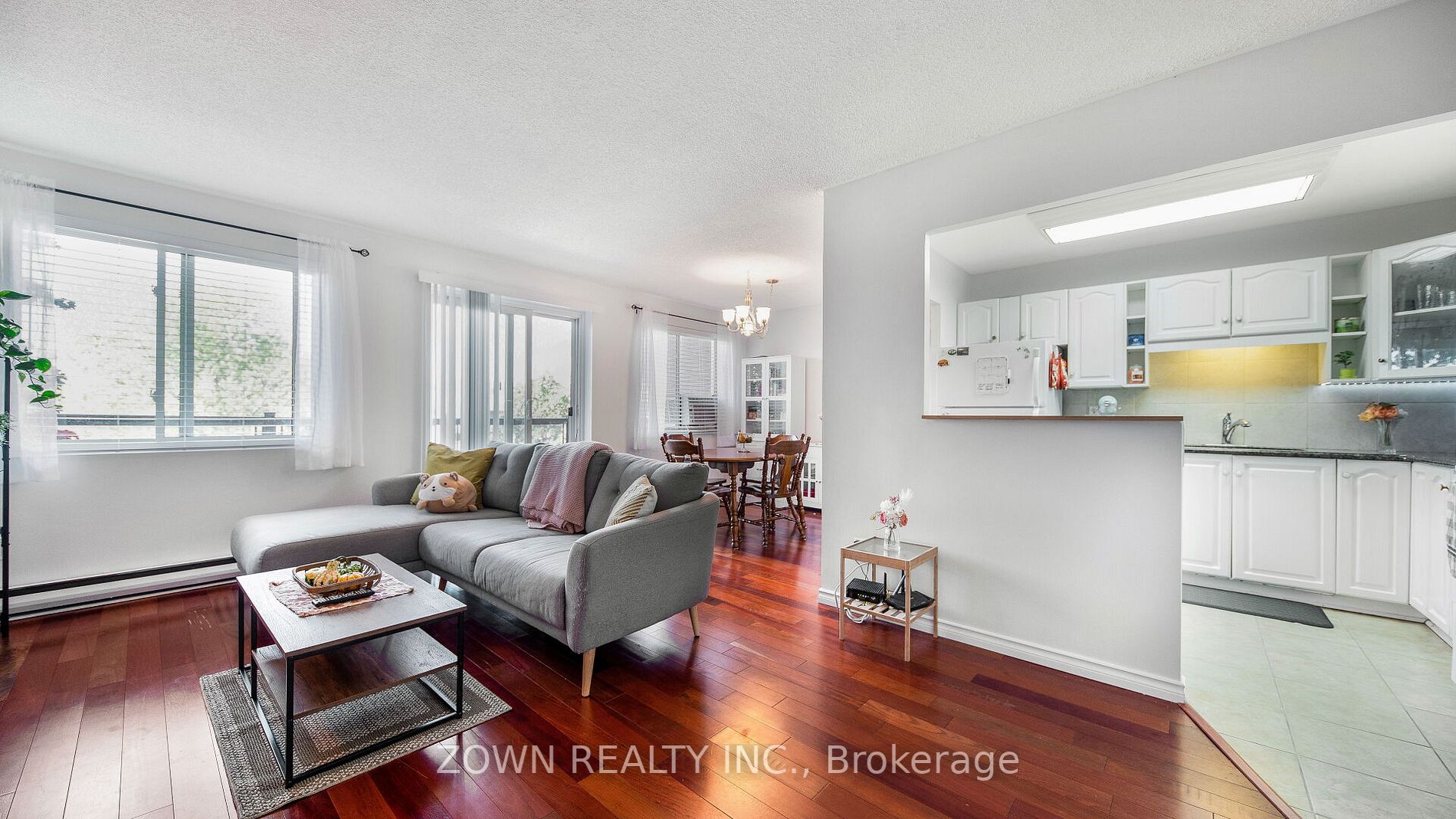131 Taunton Rd E, #404