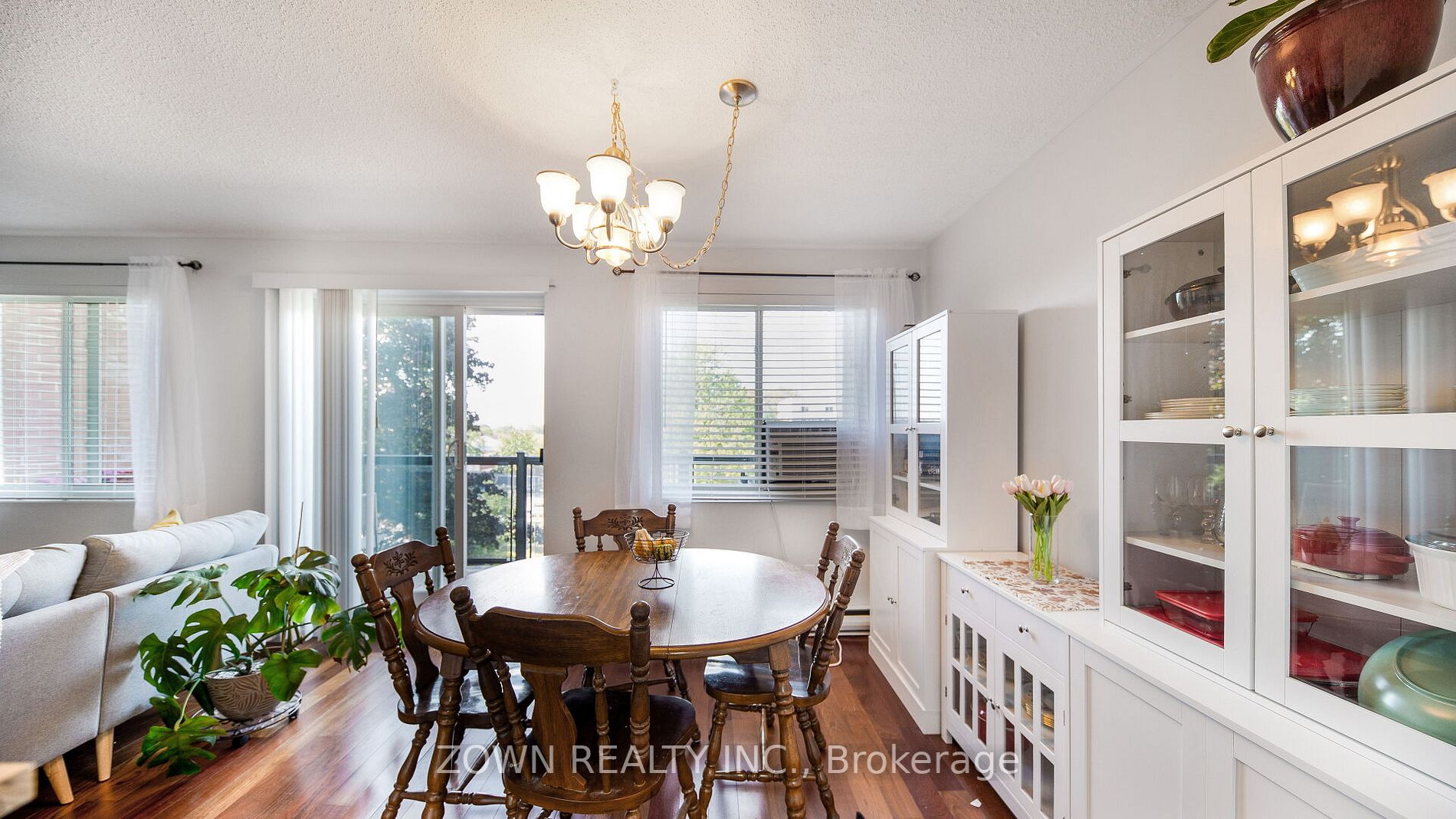 131 Taunton Rd E, #404