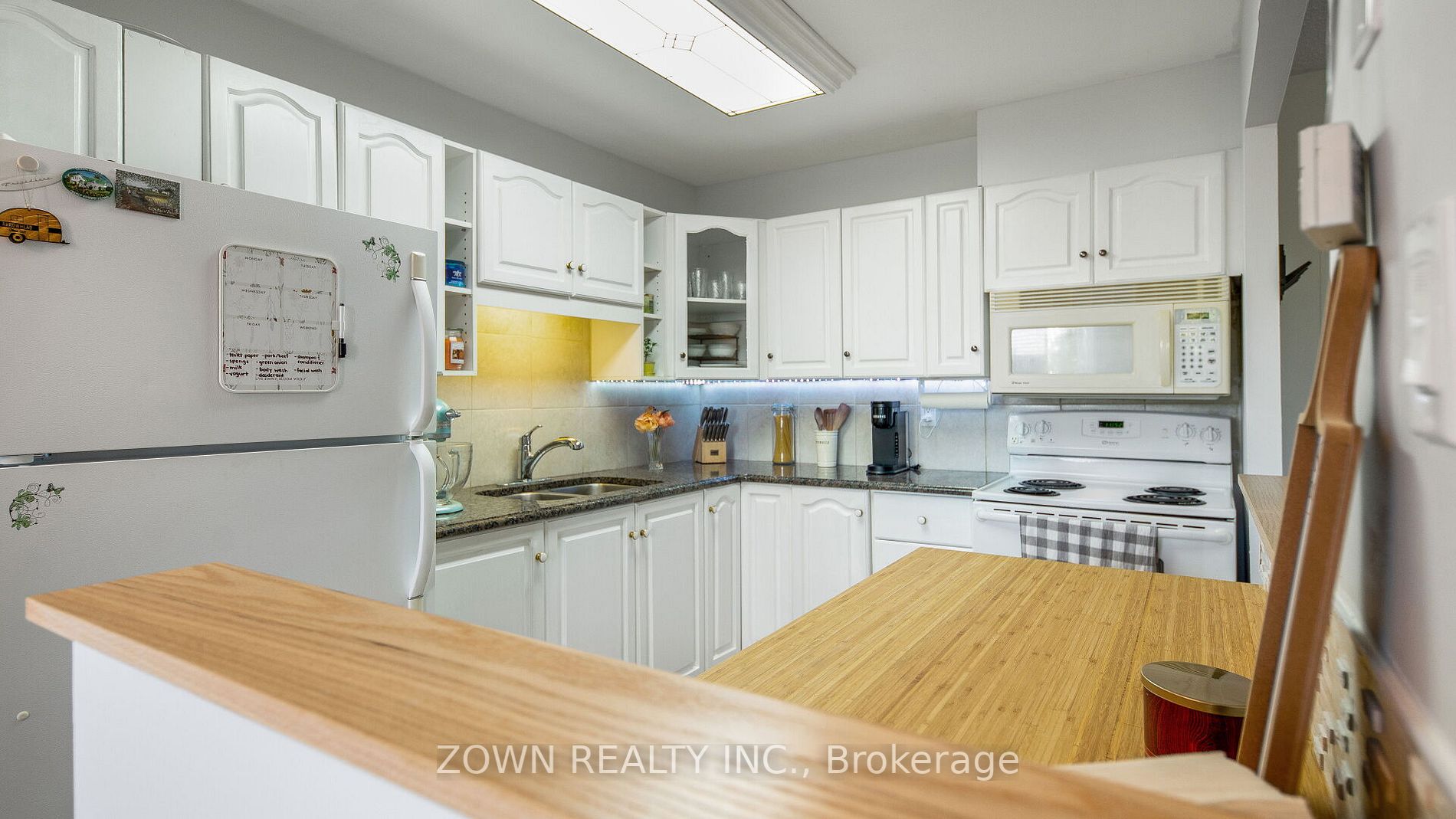 131 Taunton Rd E, #404