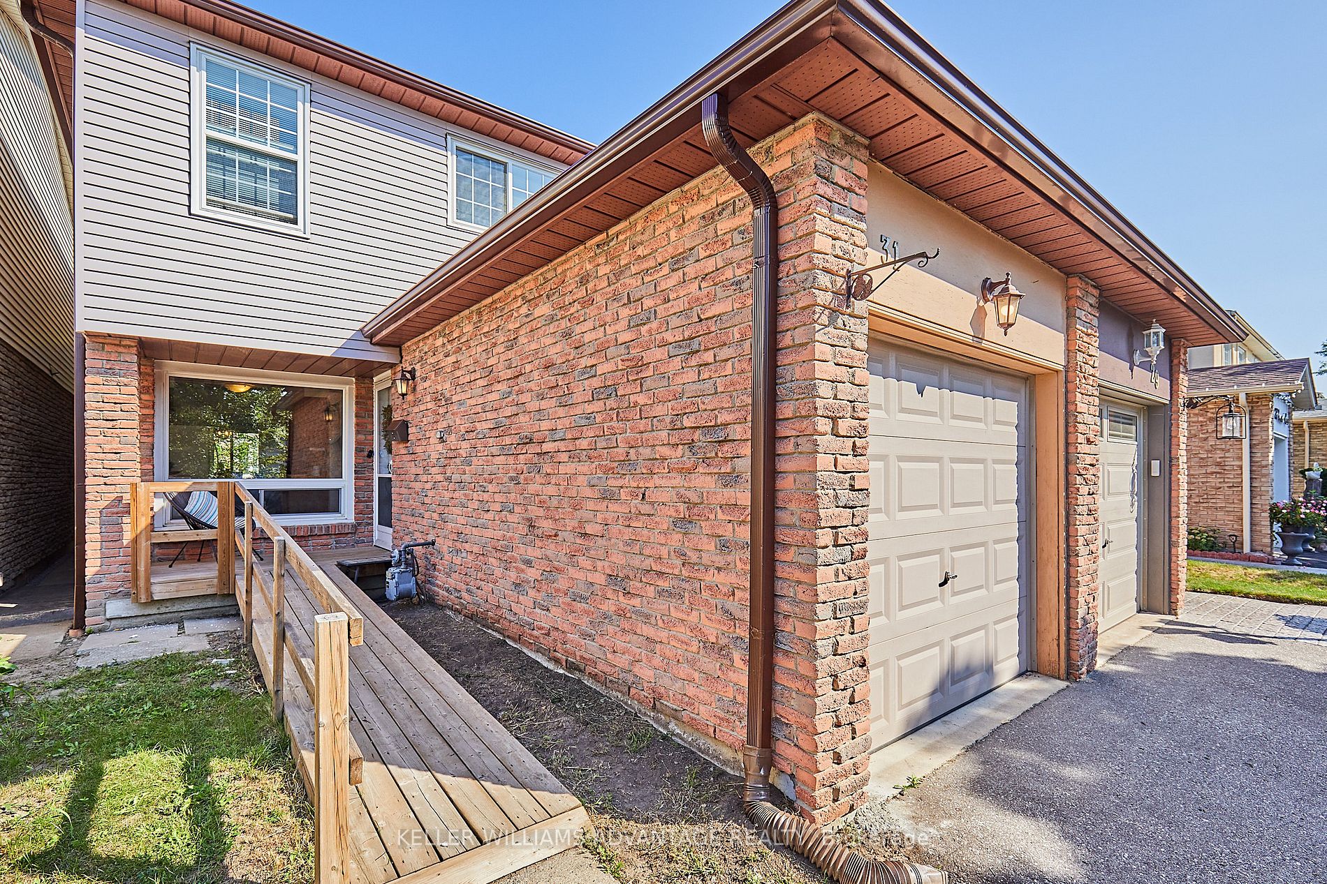31 Granada Crescent