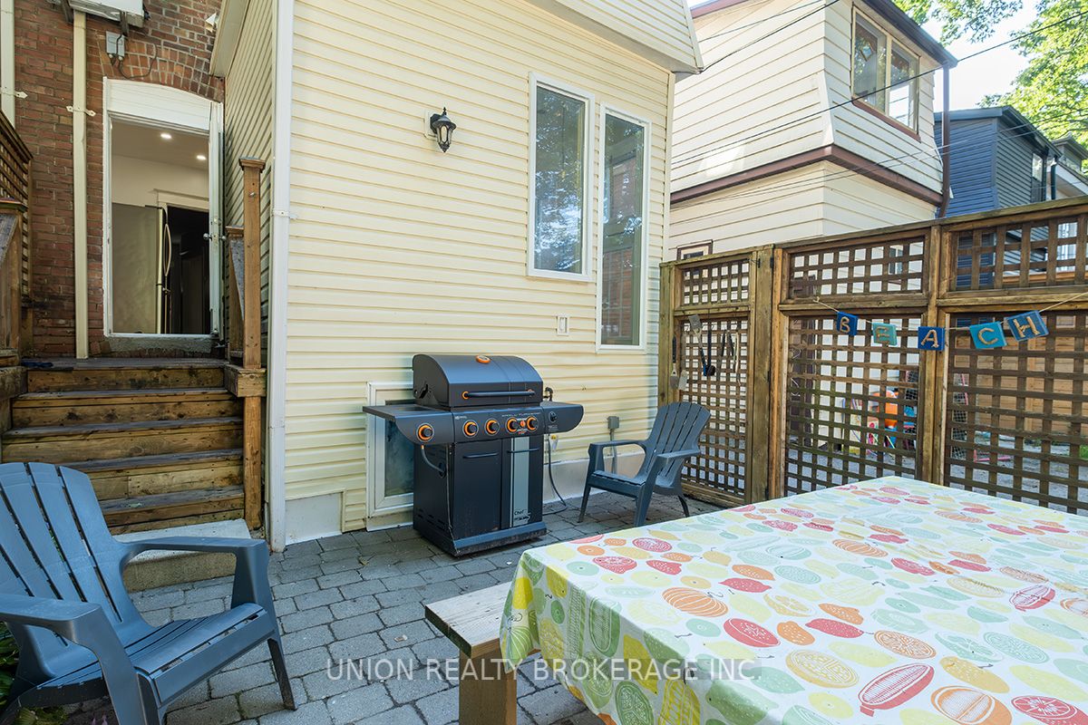 22 Scarborough Rd