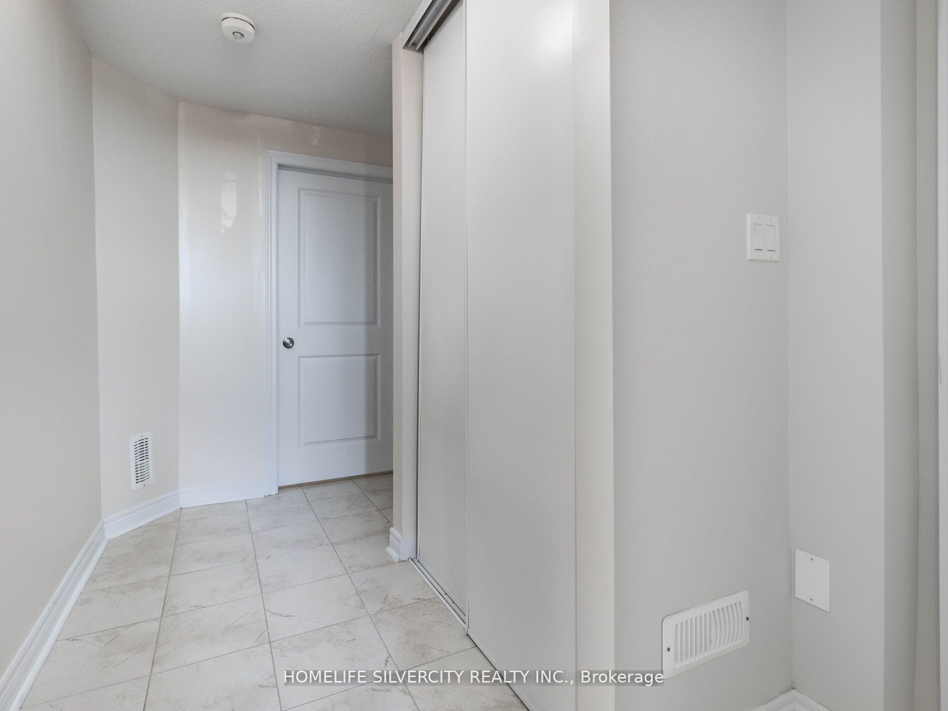 1183 Cactus Crescent